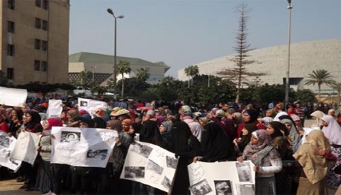 3 وقفات لطالبات الإسكندرية تطالب بالحرية لفاطمة نصار