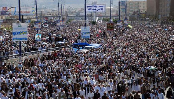 ثلاثة جرحى بمظاهرات مناهضة لانقلاب الحوثيين