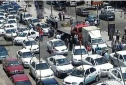 إضراب سائقي التاكسي بمدينة الزقازيق لتضررهم من الملاكي