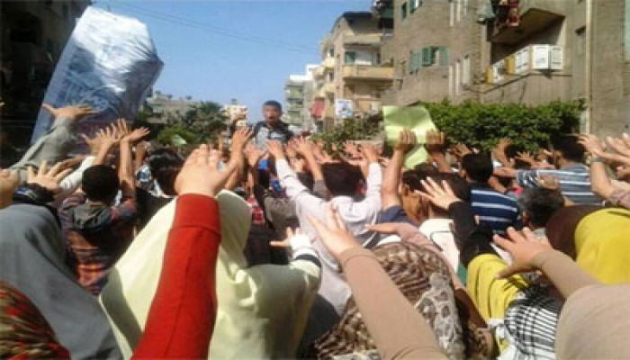 وقفة حاشدة بمركز المنزلة تهتف بالقصاص لشهداء "الألتراس"