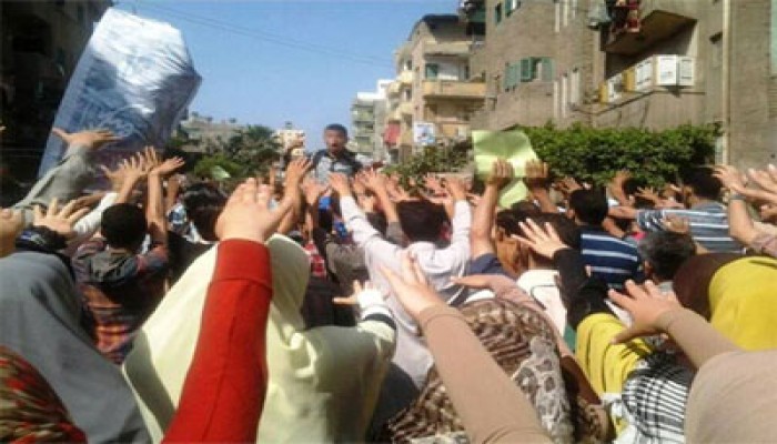 وقفة حاشدة بمركز المنزلة تهتف بالقصاص لشهداء "الألتراس"
