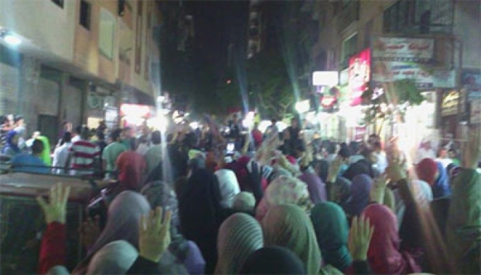 فيديو.. شباب أبو حماد ينتفضون تنديدًا بمجزرة الدفاع الجوي