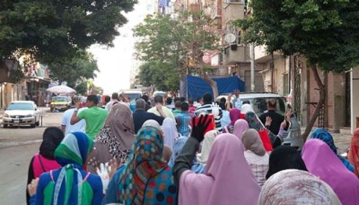 حرائر الورديان يهتفن "سيسي يا خاربها.. ارحل بقى وسيبها"