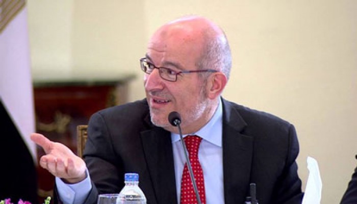 تدهور صحة د. أيمن علي مستشار الرئيس مرسي بالمعتقل