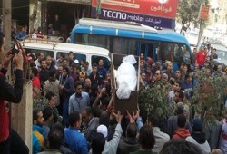 تشييع شهيد المعادي بمجزرة الدفاع الجوي.. وهتافات ضد القتلة