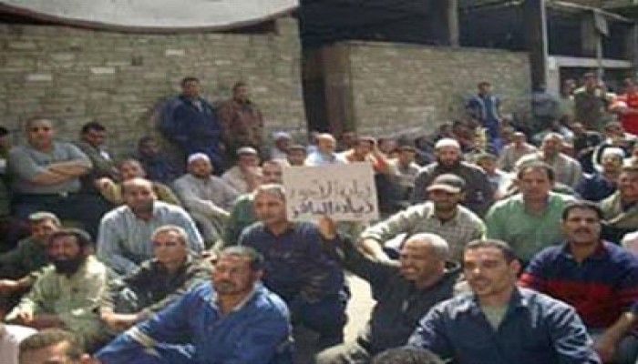 إضراب عمال المصرية للكبريت بالعاشر للمطالبة بمستحقاتهم