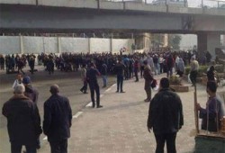 مسيرة على أعتاب ميدان التحرير تهتف بسقوط العسكر