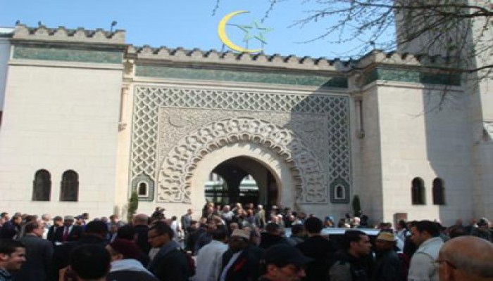 الإندبندنت: تزايد الهجمات على التلاميذ المسلمين بعد مذبحة باريس