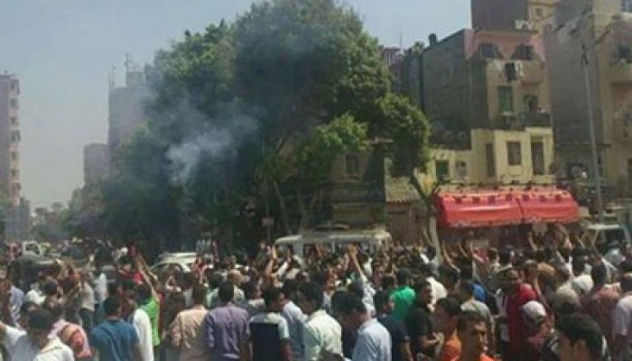 فيديو.. فعالية شبابية مفاجئة ضد الانقلاب أمام قصر الاتحادية