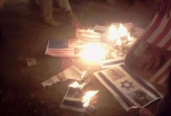 إصابة 16 صهيونيًّا بجراح في عملية طعن في "تل أبيب"