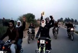 فيديو.. مسيرة دراجات بخارية لضنك بالقرين رفضًا للانقلاب