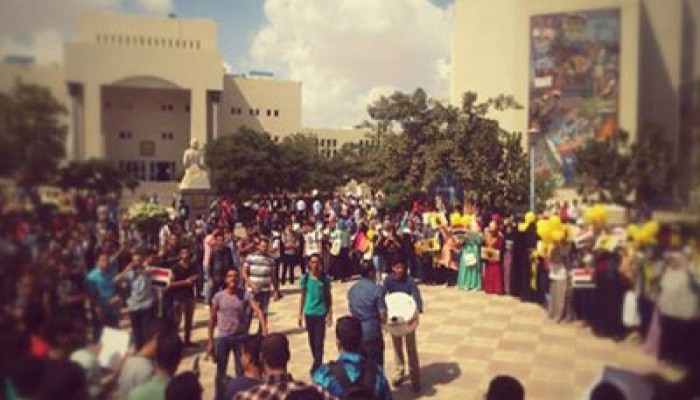 وقفة لطلاب مصر للتكنولوجيا للمطالبة باسترجاع أرض الجامعة