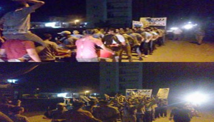 ثوار قطور يهتفون بالحرية والكرامة في مسيرة ليلية