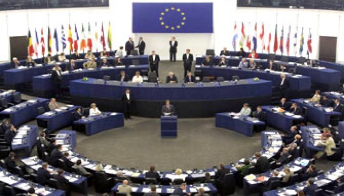 دعوة البرلمان الأوربي إلى سحب اعتراف حكوماته بالانقلاب