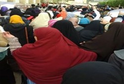 طلاب القاهرة يتظاهرون ضد الانقلاب برغم الامتحانات