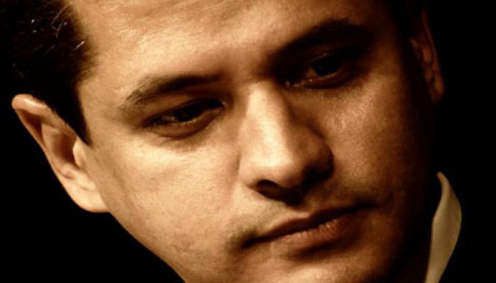 عبد الرحمن يوسف يسخر من صمت عصابة العسكر بعد التسريبات