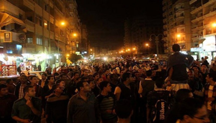 أحرار العوايد يهتفون بإسقاط الانقلاب والقصاص من قتلة الثوار