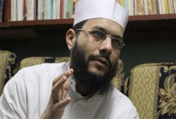 إصابة د. محمود شعبان بشلل نصفي والانقلاب يمنع  زيارته