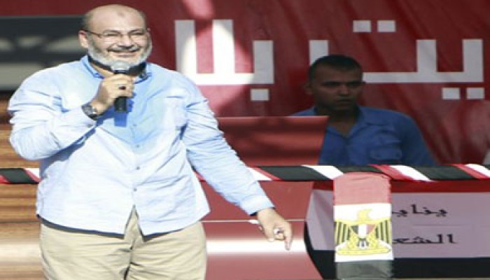 فيديو.. مظهر شاهين يقبل يد الداعية د.صفوت حجازي