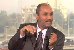 المستشار الورداني يسخر من صمت القاضي المضروب في" نادي الزند"