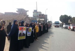 فيديو.. قرية الرئيس مرسى تهتف بإعدام قادة الانقلاب
