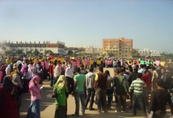 وقفة طلابية بهندسة جامعة طنطا تهتف بإسقاط الانقلاب
