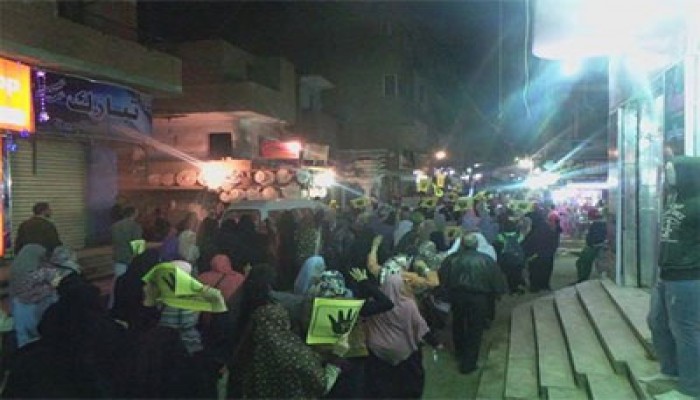 ثوار بني سويف يتعهدون بمحاكمة الانقلابيين في مسيرة ليلية