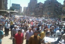 ثوار المطرية يهتفون: "السيسي ومبارك إيد وسخة"