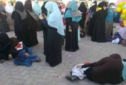 فريزنج لطالبات أزهر العاشر تندد ببراءة المخلوع وعصابته