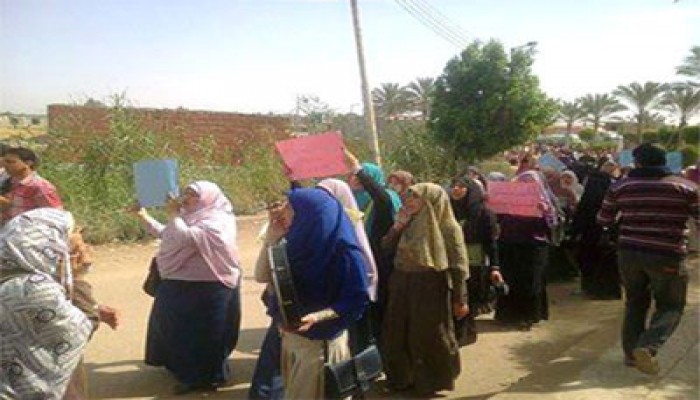 فيديو.. مسيرة لطالبات أزهر الزقازيق تندد ببراءة المخلوع