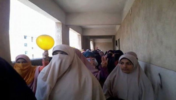 فيديو.. طالبات أزهر كفر الشيخ يهتفن بإعدام المخلوع