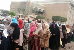 مسيرة لطالبات أزهر الزقازيق تندد ببراءة المخلوع