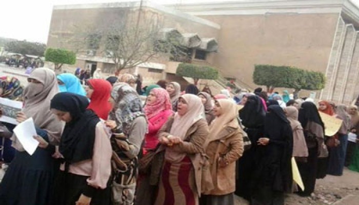مسيرة لطالبات أزهر الزقازيق تندد ببراءة المخلوع