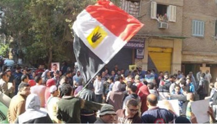 فعالية مفاجئة لثوار المعادي تندد بداخلية الانقلاب