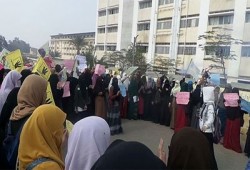 فيديو.. وقفة لطالبات أزهر كفر الشيخ تهتف بالحرية للمعتقلين