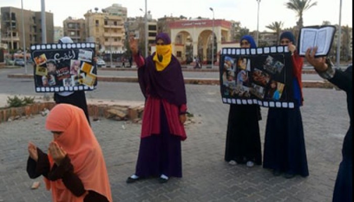 فيديو.. عرض "فريزنج" لطالبات دمياط تضامنًا مع حرائر الأزهر