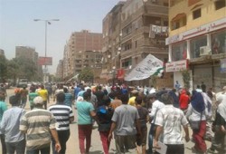 مظاهرة على الطريق الدائري بالمحلة تدعو لتوحيد الصف الثوري