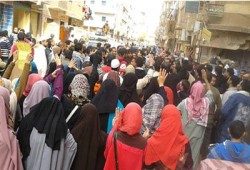 أحرار طهطا في مسيرة تندد بجرائم الانقلاب