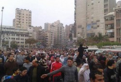 مظاهرة شبابية أمام استاد الإسكندرية رفضًا لقمع الانقلاب