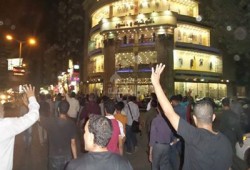 ثوار المهندسين يواصلون فعاليات  "عودوا لثكناتكم" بمسيرة ليلية