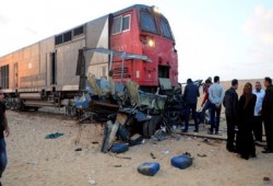 مظاهرة بمركز دمنهور لمصرع سيدة وابنتها تحت عجلات قطار