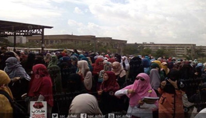 بالصور.. مظاهرة طالبات الأزهر احتجاجًا على حصار الجامعة