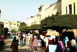 بالصور.. انتفاضة طلاب عين شمس ضد قتل أستاذهم بالسجن