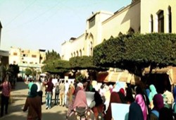 بالصور.. انتفاضة طلاب عين شمس ضد قتل أستاذهم بالسجن