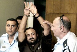 الاحتلال يعزل مروان البرغوثي عقب رسالة سربها تدعو للمقاومة