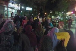 ثوار حلوان يطالبون بعودة الشرعية والقصاص للشهداء