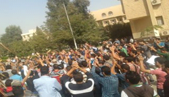 بالصور.. الآلاف قي مسيرة طﻻب اﻷزهر بالقاهرة