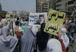 سلسلة بشرية ومسيرة دراجات بخارية بالجمالية رفضًا للانقلاب