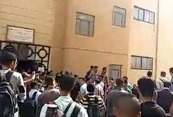 طلاب هندسة الأهرامات يتظاهرون ضد تهجير أهالي سيناء