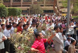 مسيرة لطلاب جامعة سوهاج تهتف بالحرية للمعتقلين والمعتقلات